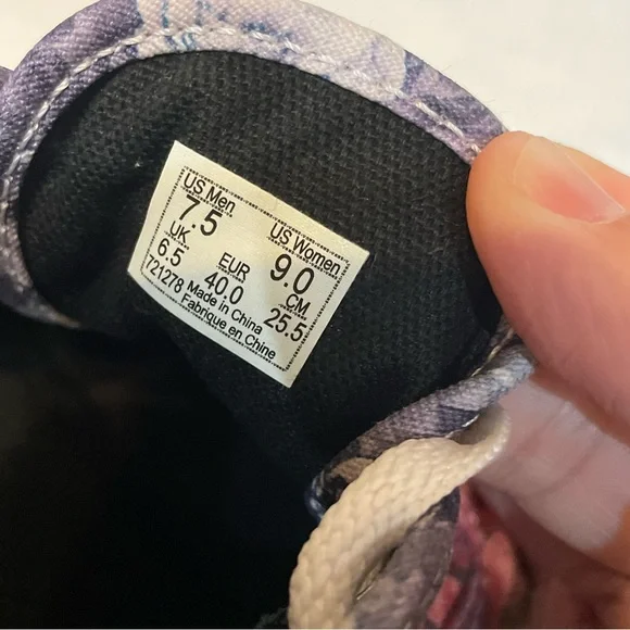 Vans Off The Wall Roses Floral Fade Lace-Up Sneakers Shoes, Men 7.5 / Women 9 - Picture 8 of 8